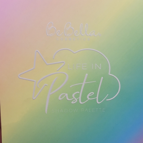 Life in Pastel Eyeshadow Palette - Picture 1 of 5